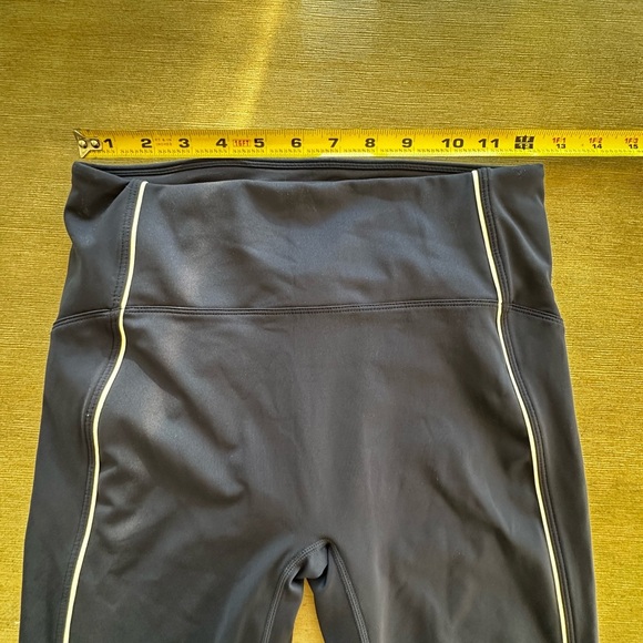 Fabletics anywhere Motion365+ high waisted piped navy Leggings M - Picture 4 of 10